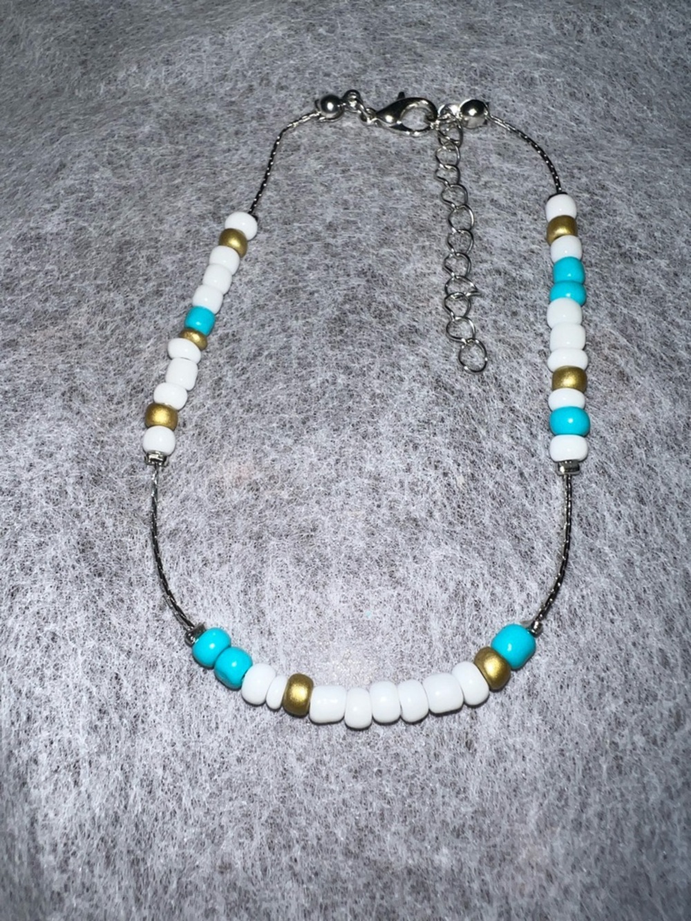 Beaded Anklet in White, Turquoise & Gold 81/4”